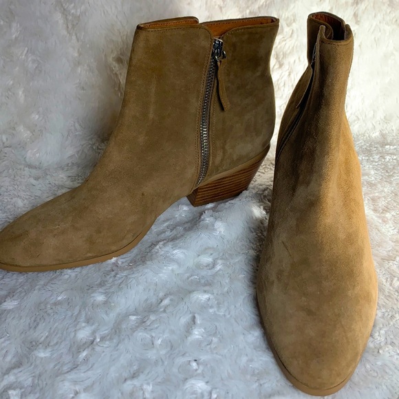 Dune London - Picture 1 of 4